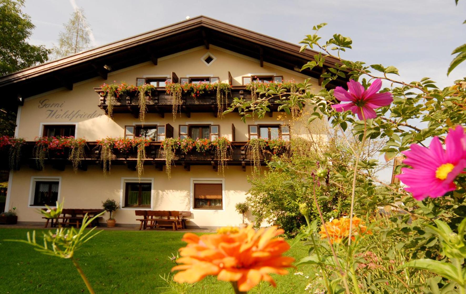Garni Waldfrieden Hotel Castelrotto Exterior foto